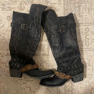 Laine Boots size 8.5